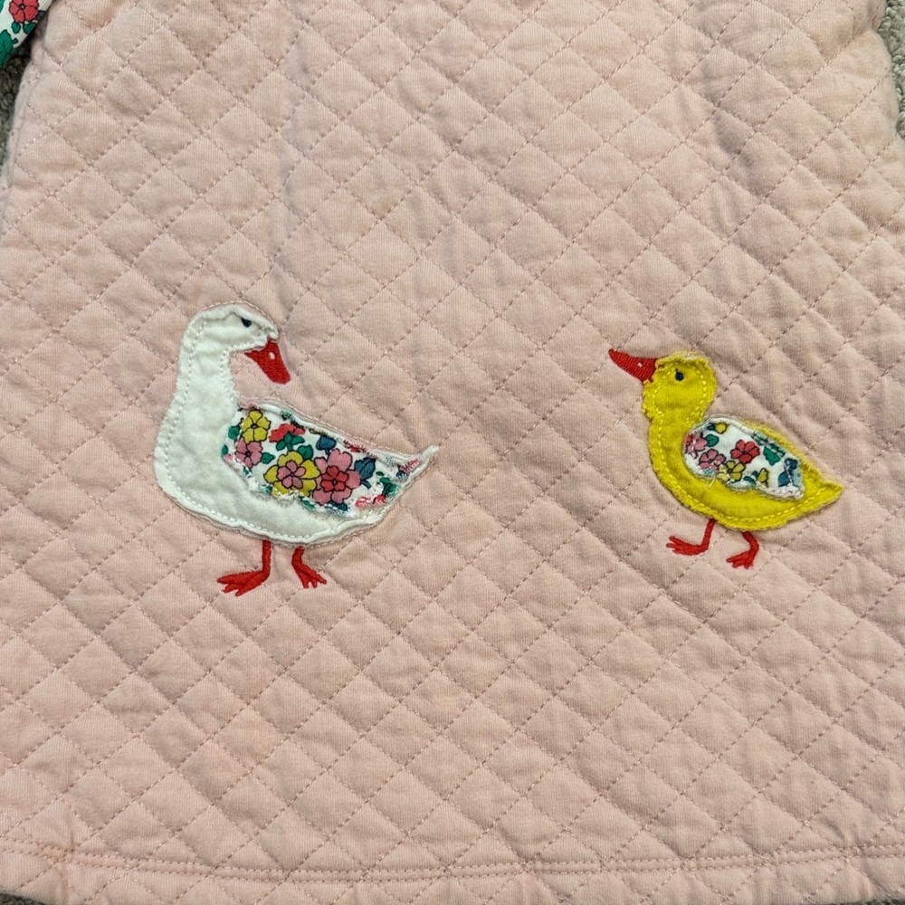 Baby Boden Pink Quilted Pinafore Dress with Duck Appliqués - Picture 3 of 12